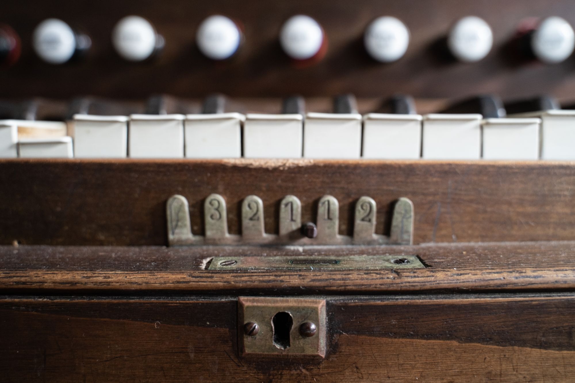 armonium7-1615485769